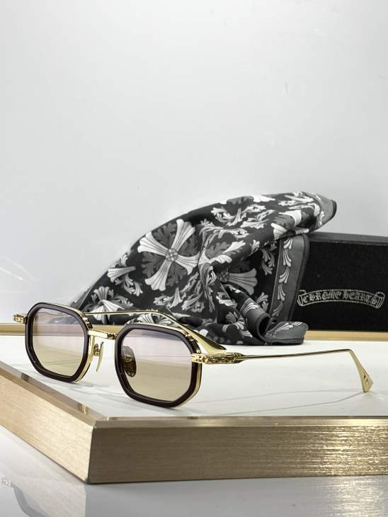 Picture of Chrome Hearts Sunglasses _SKUfw73653689fw